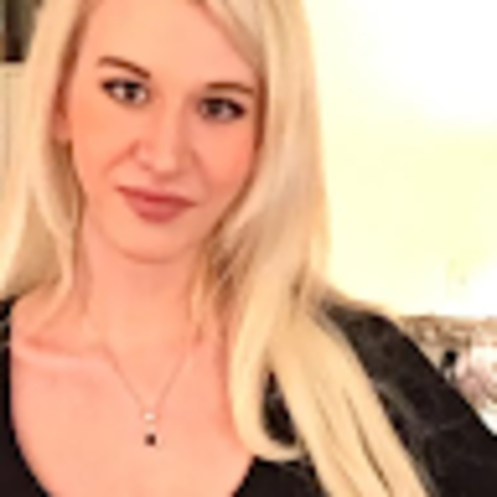 Meet your Posher, Chloe